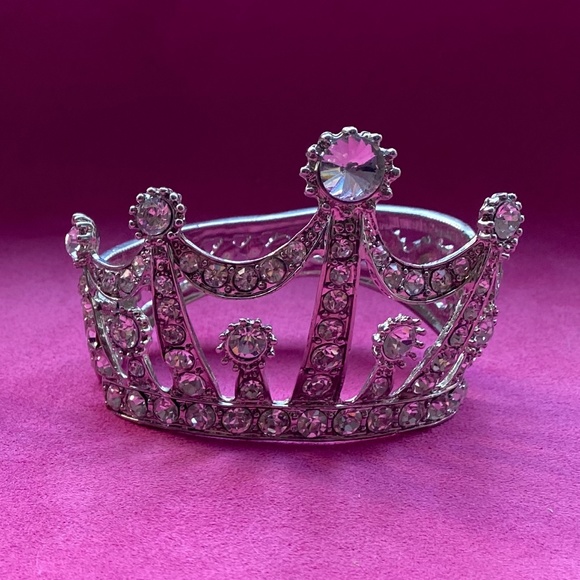 Set of Crown Cuff Bracelets - Picture 4 of 9